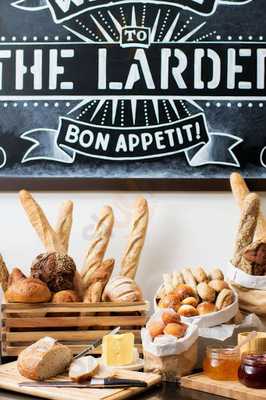 ‪republic & Co.‬