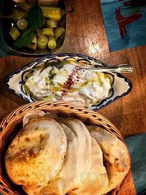 ‪tike The Beach‬