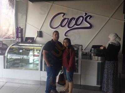 ‪coco's‬