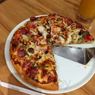 ‪the Pizza Company‬