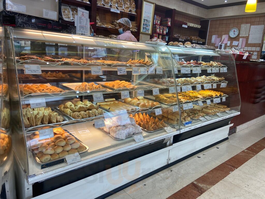 ‪caesars Restaurant & Confectioneries‬