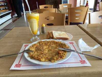 ‪caesars Restaurants & Confectionery‬