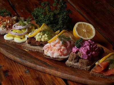 ‪smorrebrod Scandinavian Gourmet Shop‬