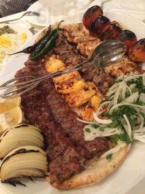 ‪niloo's Persian Cuisine‬