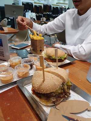 ‪wendy's Arby's‬