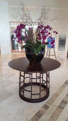 ‪the Lobby Lounge‬