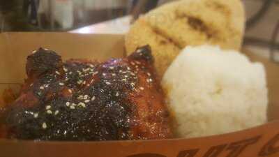 ‪max's All About Chicken (moe)‬