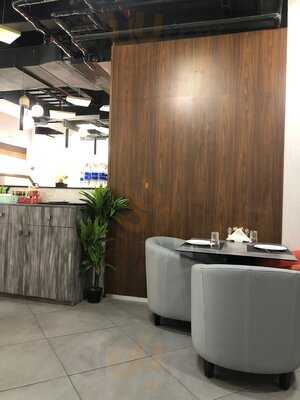 ‪automatic Restaurant & Grill‬