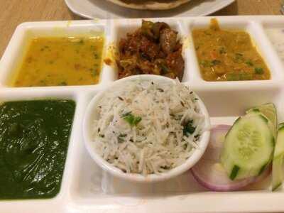 ‪sangeetha Vegetarian Restaurant‬