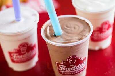 ‪freddy's Frozen Custard & Steakburgers‬