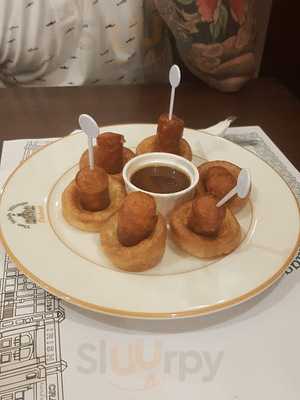 ‪ari - Pool Restaurant And Bar‬