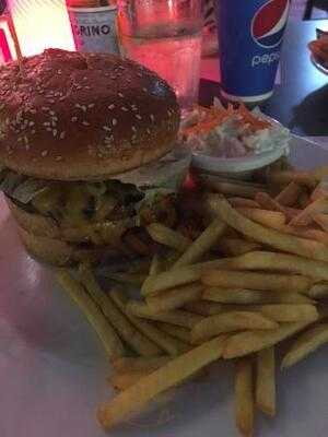 ‪bob's Easy Diner‬