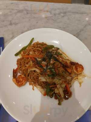 ‪sumo Sushi & Bento‬