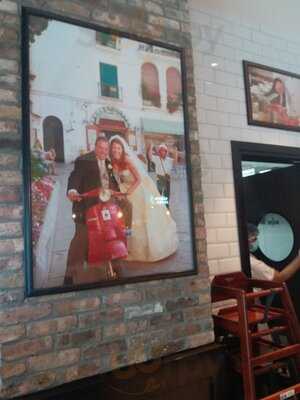 ‪russo's New York Pizzeria‬