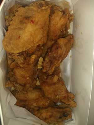 ‪canadian 2 For 1 Pizza‬