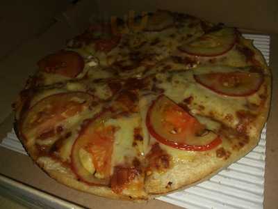 ‪canadian 2 For 1 Pizza‬