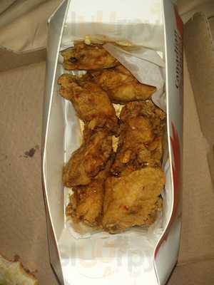 ‪canadian 2 For 1 Pizza‬