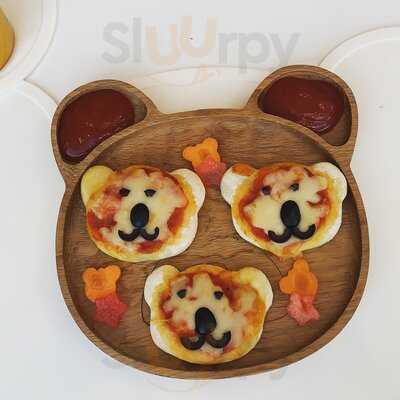 ‪white And The Bear‬