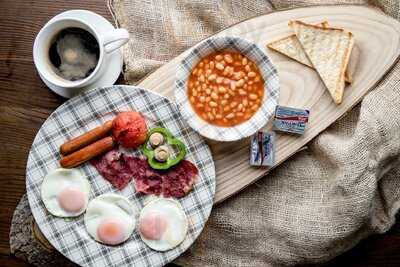 ‪sub Zone Bistro Dmcc‬