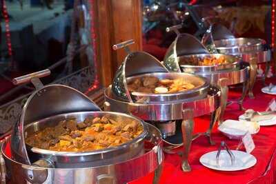 ‪sun & Sky Floating Restaurant‬