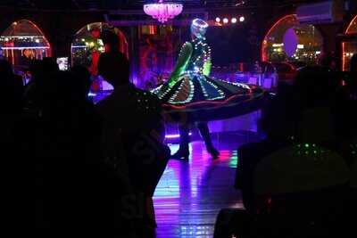 ‪sun & Sky Floating Restaurant‬