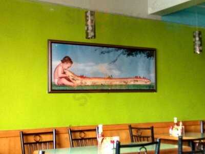 ‪bananas Home Of Pan Pizza‬