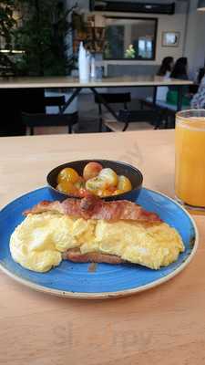 ‪shoufi Mafi Restaurant‬