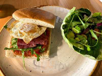 ‪shoufi Mafi Restaurant‬