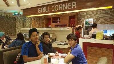 ‪grill Corner‬
