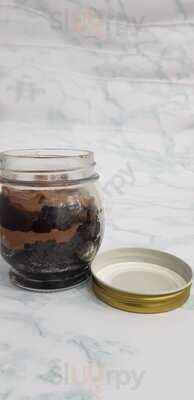 ‪ribbons & Balloons Bakery‬