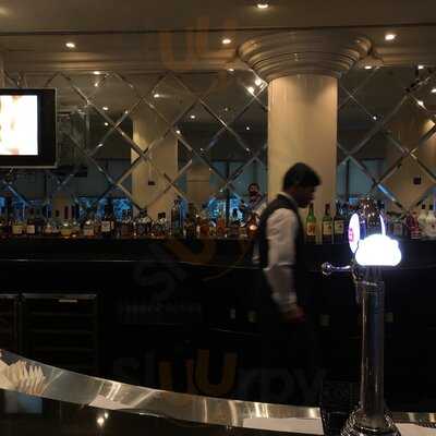 ‪the Press Club‬