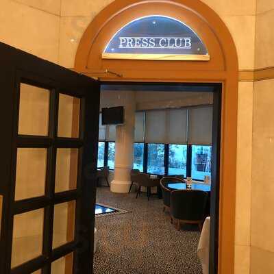 ‪the Press Club‬
