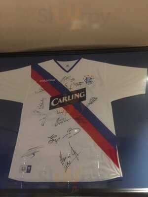 Centre Circle Live Music & Sports Bar