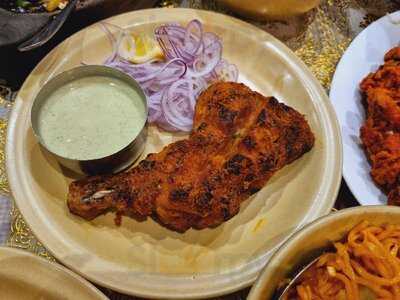 ‪little Hut Restaurant‬