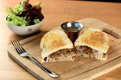 ‪the Carving Board Sandwiches‬