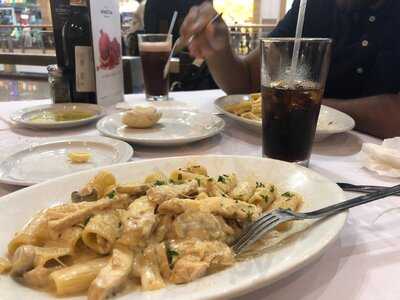 ‪romano's Macaroni Grill‬