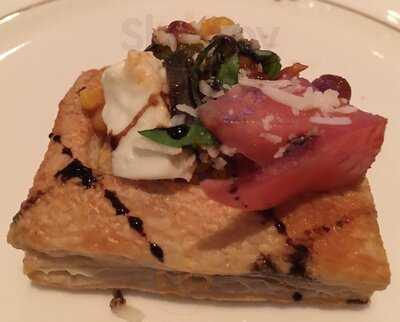 ‪wellington Steakhouse‬