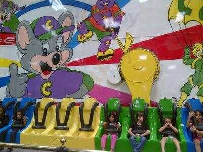 ‪chuck E Cheese's‬
