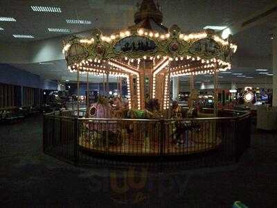 ‪chuck E Cheese's‬