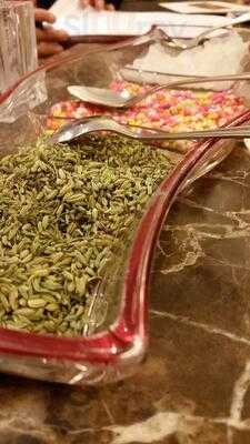 ‪caesars Restaurant‬