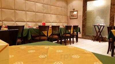 ‪caesars Restaurant‬