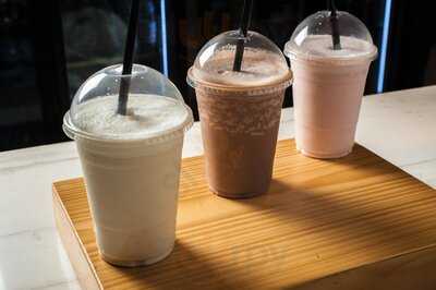 ‪tom's Kitchen Deli‬