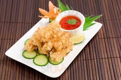 ‪tuk Tuk Thai Cuisine‬