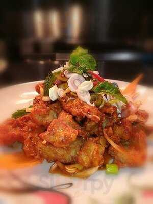 ‪tuk Tuk Thai Cuisine‬