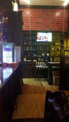 ‪sherlock's Pub‬