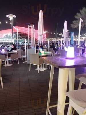 ‪aquarium & Vines Wine Bar‬