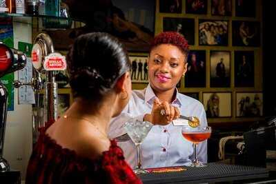 ‪oro Restaurant & Lounge‬