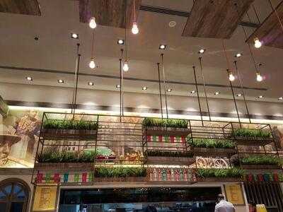 ‪cafe Havana Umm Suqeim‬