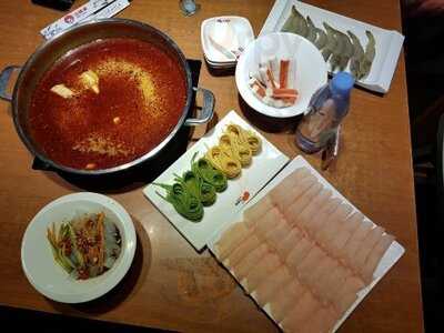 ‪xiao Wei Yang Mongolian Hot Pot ( Little Lamb )‬