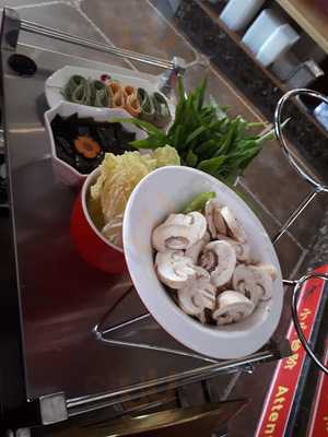 ‪xiao Wei Yang Mongolian Hot Pot ( Little Lamb )‬